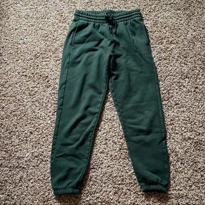 Aritzia COZYAF BOYFRIEND SWEATPANTS GREEN